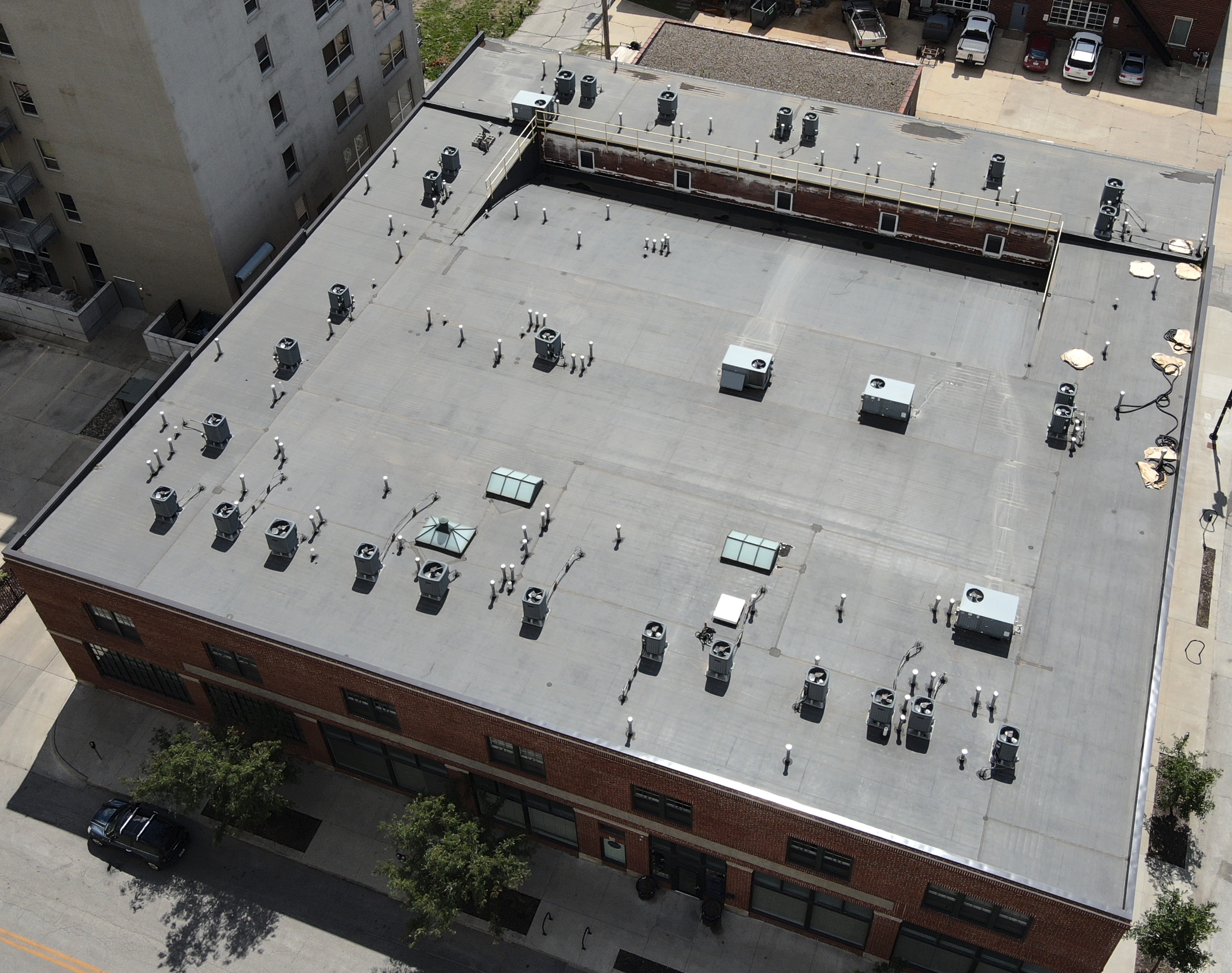 epdm roof construction project